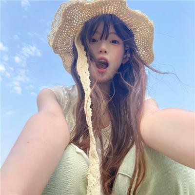 追梦的黎族女娃娃